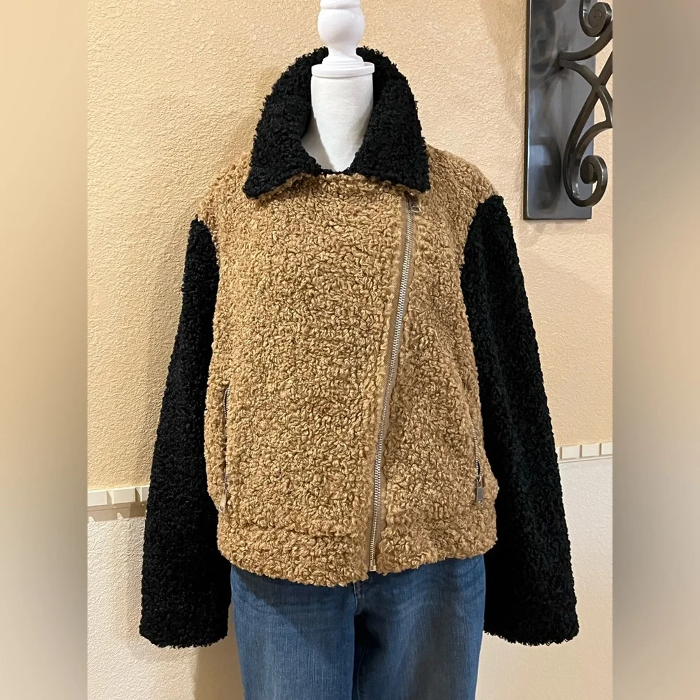 Nine West Sherpa bomber jacket in tan & black w/ asymmetrical zipper. XL - Picture 5 of 13